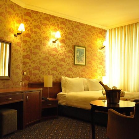 Kndf Marine Hotel Истанбул Екстериор снимка