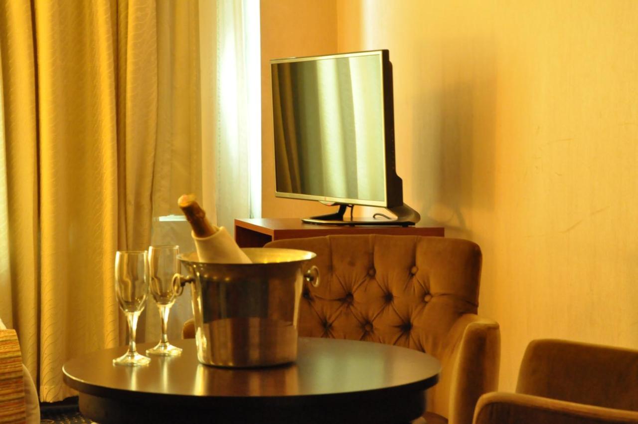 Kndf Marine Hotel Истанбул Екстериор снимка