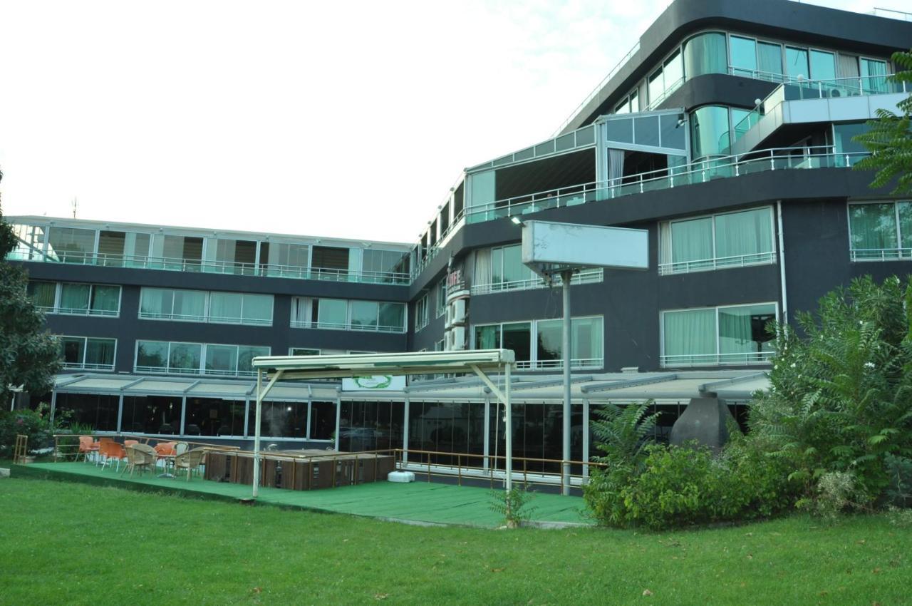 Kndf Marine Hotel Истанбул Екстериор снимка