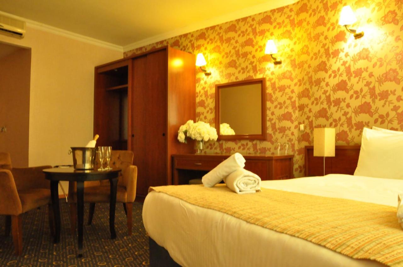 Kndf Marine Hotel Истанбул Екстериор снимка