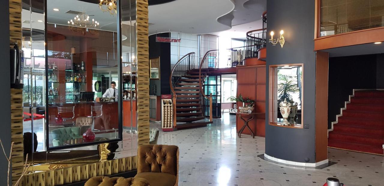 Kndf Marine Hotel Истанбул Екстериор снимка